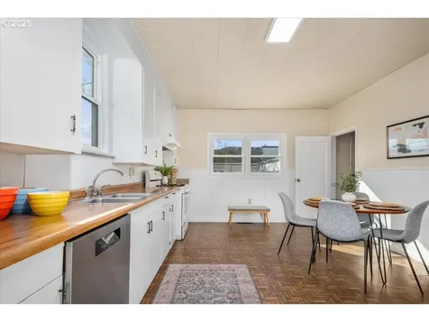535 SE 53rd Avenue Portland OR 97215
