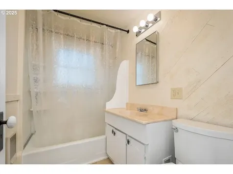 535 SE 53rd Avenue Portland OR 97215