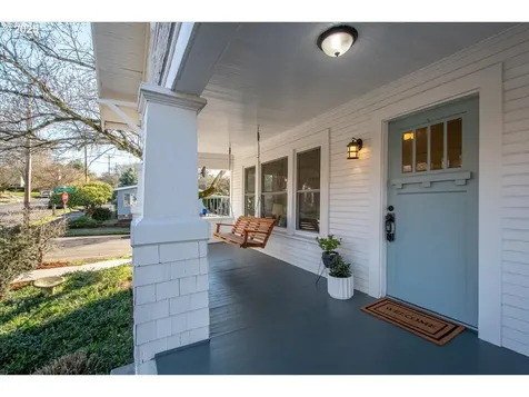 535 SE 53rd Avenue Portland OR 97215