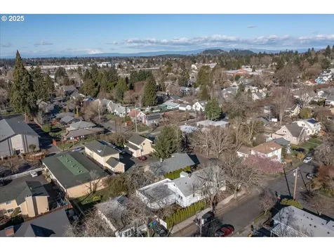 535 SE 53rd Avenue Portland OR 97215