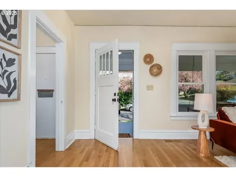 535 SE 53rd Avenue Portland OR 97215