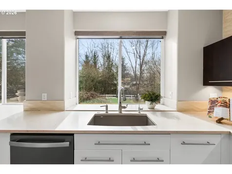 15542 NW Andalusian Way Portland OR 97229