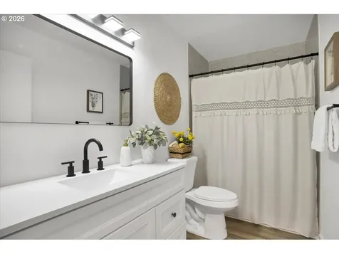 2014 NE Galloway Street Mcminnville OR 97128