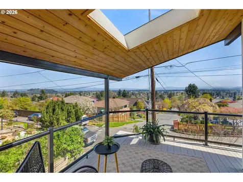 1263 SE 71st Avenue Portland OR 97215