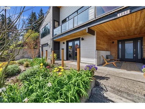 1263 SE 71st Avenue Portland OR 97215