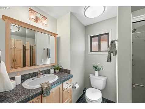1263 SE 71st Avenue Portland OR 97215