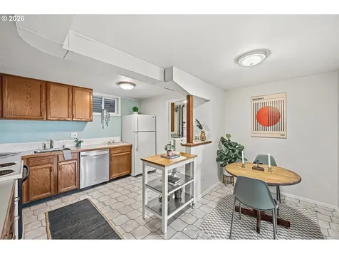 1263 SE 71st Avenue Portland OR 97215
