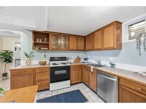 1263 SE 71st Avenue Portland OR 97215