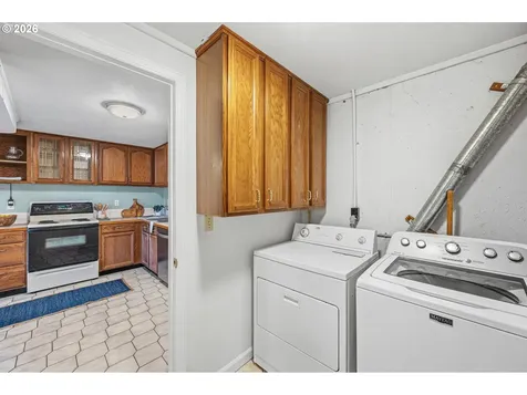 1263 SE 71st Avenue Portland OR 97215