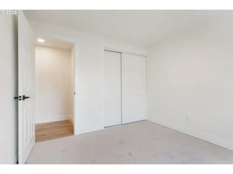819 SE Olympia Drive Vancouver WA 98683