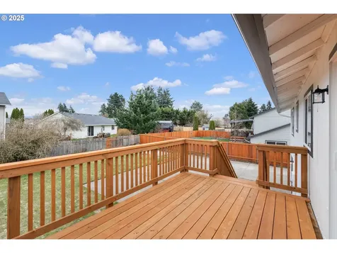 819 SE Olympia Drive Vancouver WA 98683