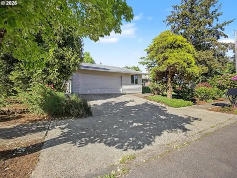15893 NE Holladay Street Portland OR 97230