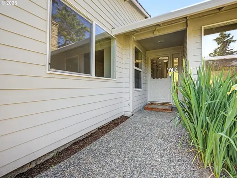15893 NE Holladay Street Portland OR 97230