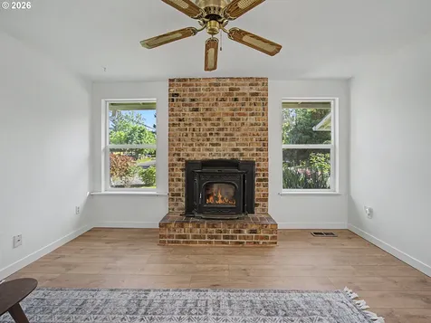 15893 NE Holladay Street Portland OR 97230