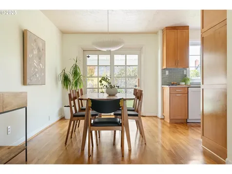 7052 N Wellesley Avenue Portland OR 97203