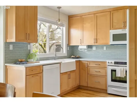 7052 N Wellesley Avenue Portland OR 97203