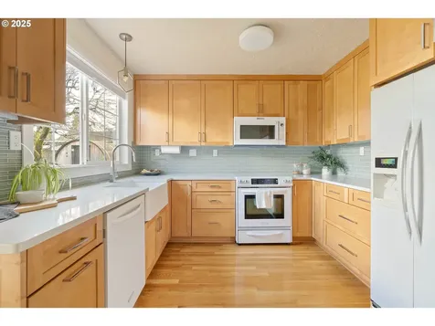 7052 N Wellesley Avenue Portland OR 97203