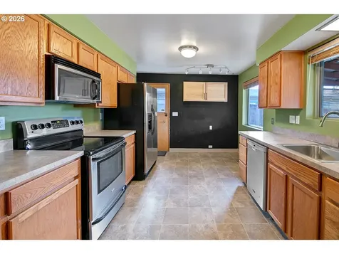 10723 SE Stephens Street Portland OR 97216