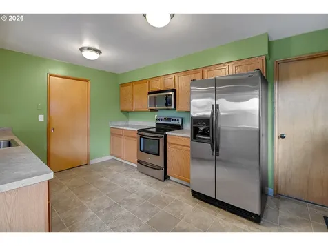 10723 SE Stephens Street Portland OR 97216