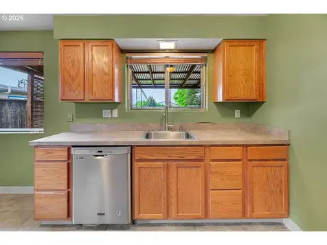 10723 SE Stephens Street Portland OR 97216