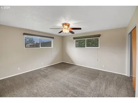 10723 SE Stephens Street Portland OR 97216