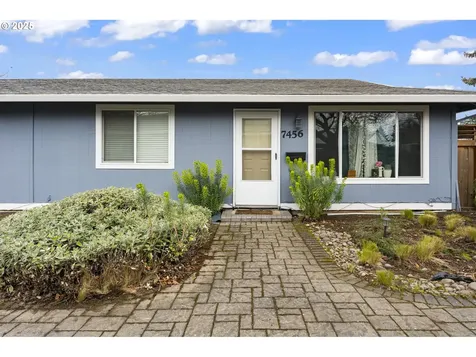 7450 N Portsmouth Avenue Portland OR 97203