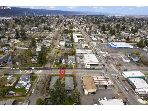 7450 N Portsmouth Avenue Portland OR 97203