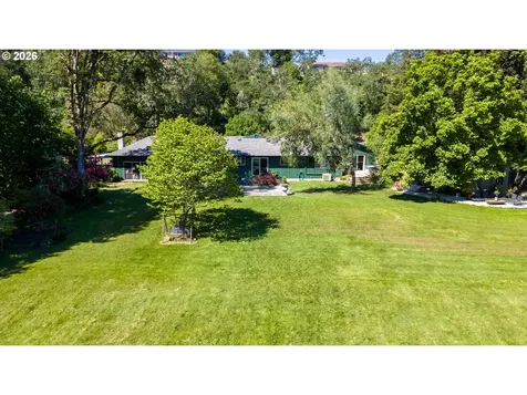 3356 Fisher Road Roseburg OR 97471