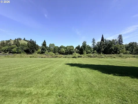 3356 Fisher Road Roseburg OR 97471