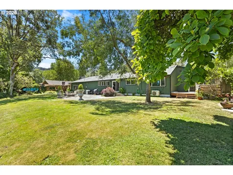3356 Fisher Road Roseburg OR 97471
