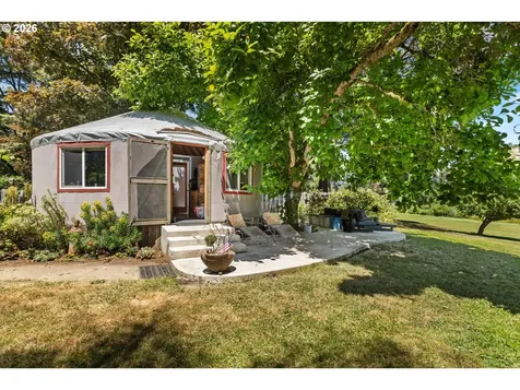 3356 Fisher Road Roseburg OR 97471