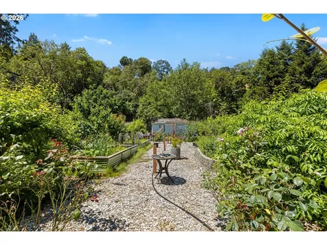 3356 Fisher Road Roseburg OR 97471