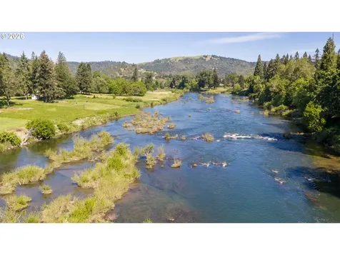 3356 Fisher Road Roseburg OR 97471