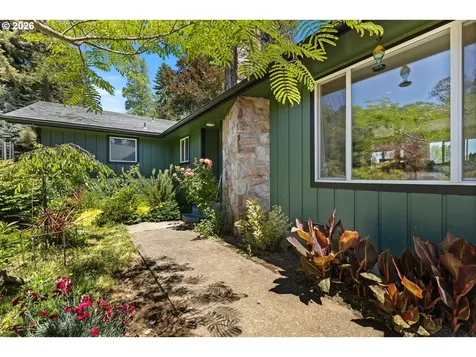 3356 Fisher Road Roseburg OR 97471