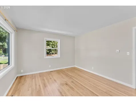 7820 SE Salmon Street Portland OR 97215