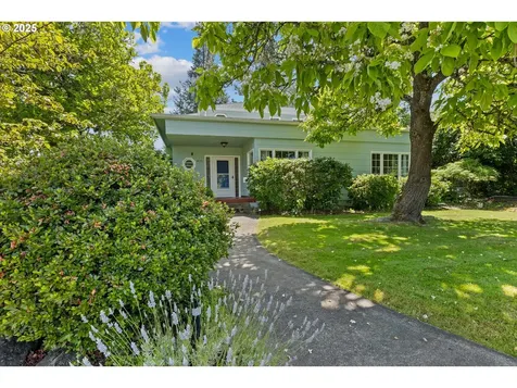 415 W Madrone Street Roseburg OR 97470