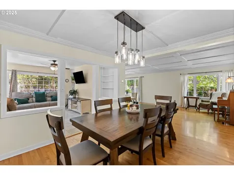 415 W Madrone Street Roseburg OR 97470