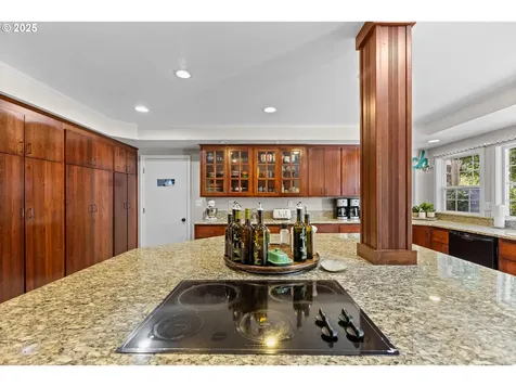 415 W Madrone Street Roseburg OR 97470