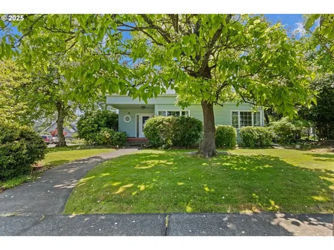 415 W Madrone Street Roseburg OR 97470