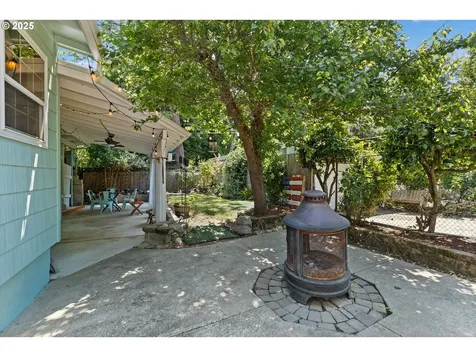 415 W Madrone Street Roseburg OR 97470