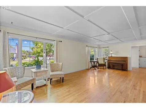 415 W Madrone Street Roseburg OR 97470
