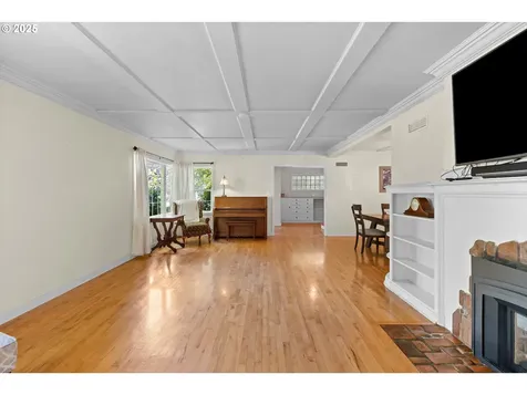 415 W Madrone Street Roseburg OR 97470