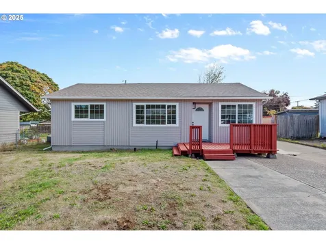 1655 Garfield Street North Bend OR 97459