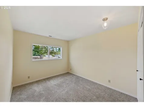1655 Garfield Street North Bend OR 97459