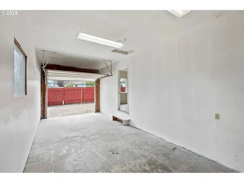 1655 Garfield Street North Bend OR 97459