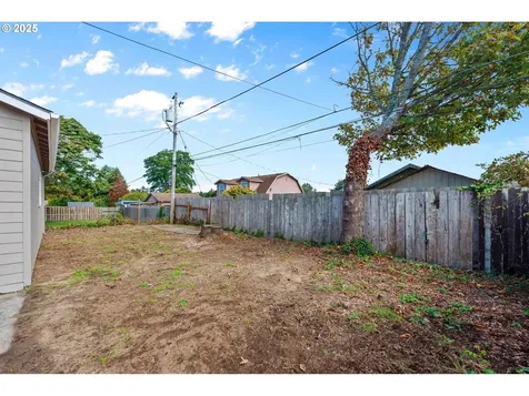 1655 Garfield Street North Bend OR 97459