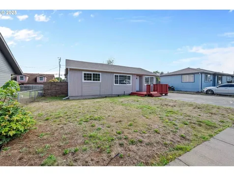1655 Garfield Street North Bend OR 97459