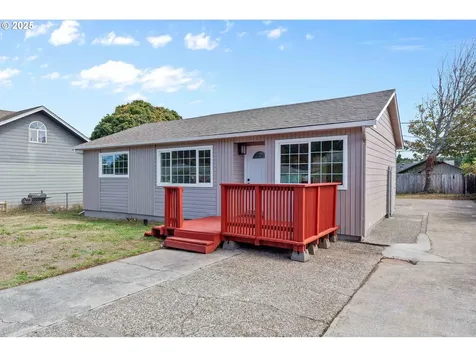 1655 Garfield Street North Bend OR 97459
