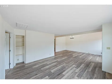 1655 Garfield Street North Bend OR 97459