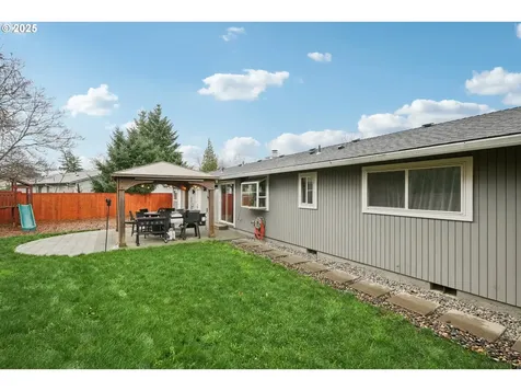 171 NE 18th Street Gresham OR 97030